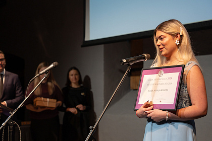 Olaines novada jauniete Maija Marija Krasta saņem goda zīmi “Gada brīvprātīgais 2025”